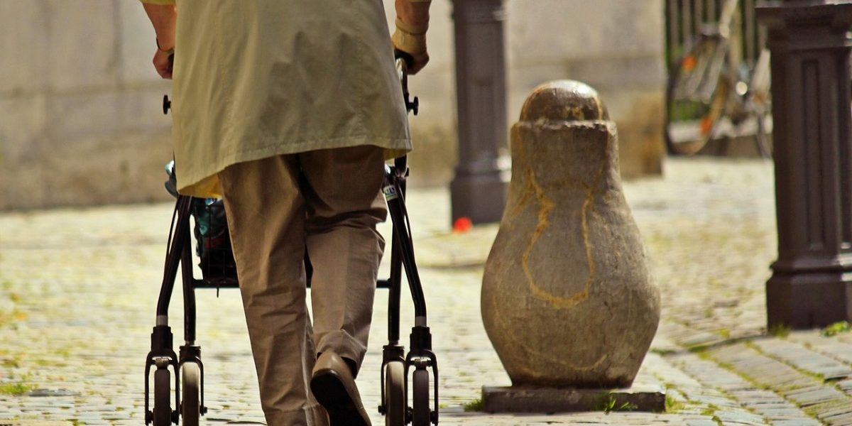 Pożyczki dla rencistów - ile można dostać i na jak długo?